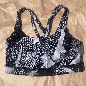 Lululemon Sports Bra Size 6